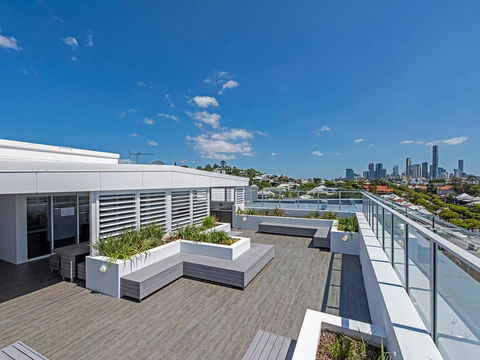 DoubleOne3 Apartments - Cruises Travel 24
