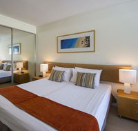 Blue on Blue Studio Room 1322 - Travel Search