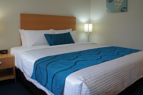 Best Western Airport 85 Motel - Cruises Travel 23