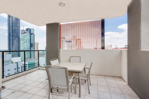 Republic Apartments Brisbane City - Cruises Travel 15