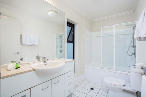 Republic Apartments Brisbane City - Cruises Travel 16