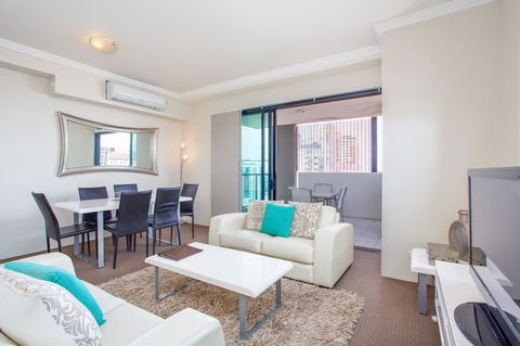 Republic Apartments Brisbane City - Cruises Travel 7