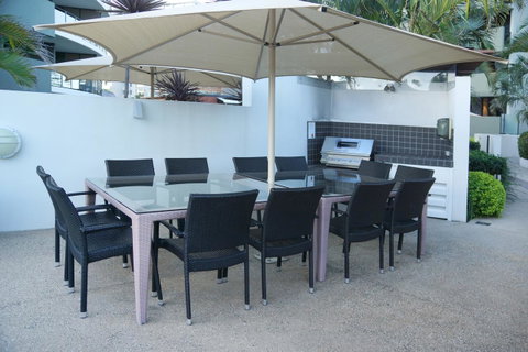 Ambience On Burleigh Beach - Tourism Guide 14