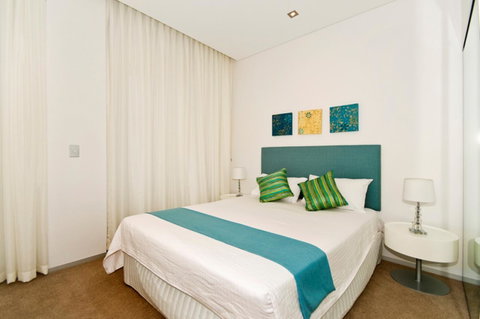 Ambience On Burleigh Beach - Tourism Guide 21