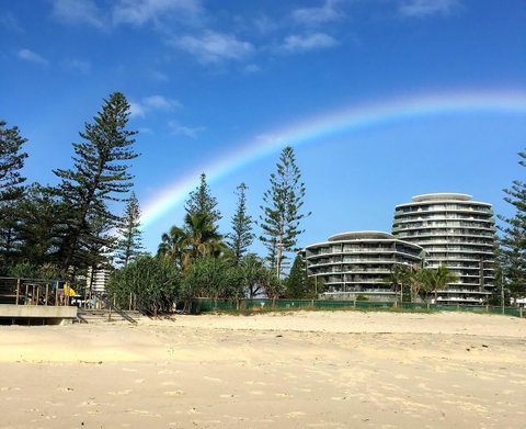 Ambience On Burleigh Beach - Tourism Guide 4