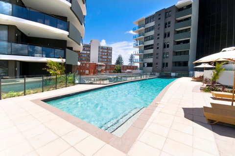 Ambience On Burleigh Beach - Tourism Guide 3