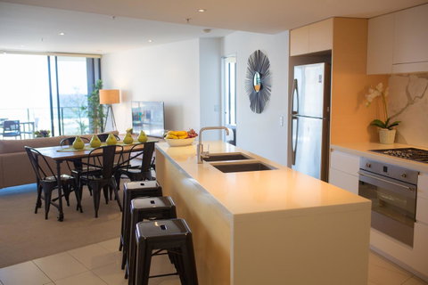 Ambience On Burleigh Beach - Tourism Guide 2