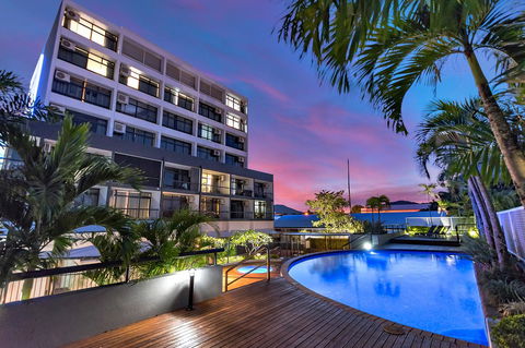 Sunshine Tower Hotel - Tourism Guide 0