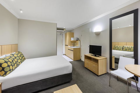Mercure Brisbane Garden City - Cruises Travel 26