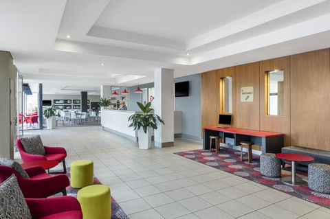 Mercure Brisbane Garden City - Cruises Travel 9