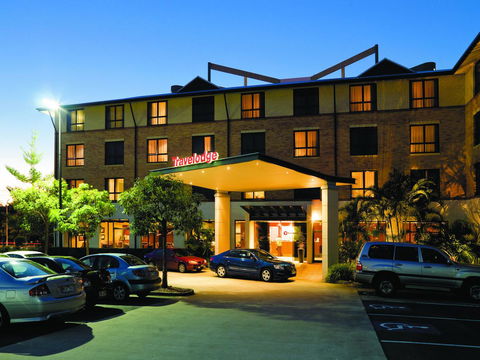 Mercure Brisbane Garden City - Cruises Travel 8
