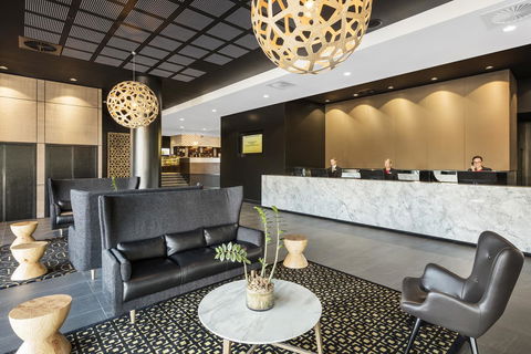 Hotel Grand Chancellor Brisbane - Cruises Travel 8