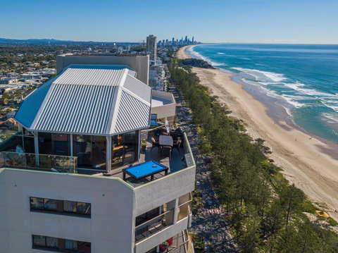 Burleigh Esplanade Apartments - Tourism Guide 9