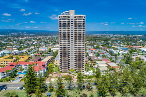 Burleigh Esplanade Apartments - Tourism Guide 13