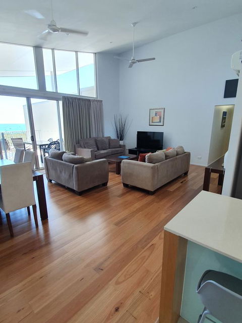 Azure Sea Whitsunday Resort - Travel Search 21