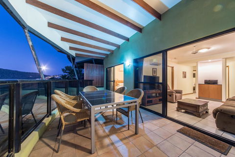 Paradise Penthouse At Waves - Airlie Beach - Travel Search 27