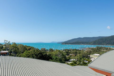 Paradise Penthouse At Waves - Airlie Beach - Travel Search 31