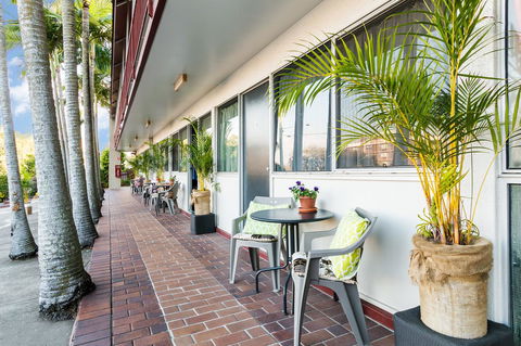 Airport Riverview Motel - Cruises Travel 25