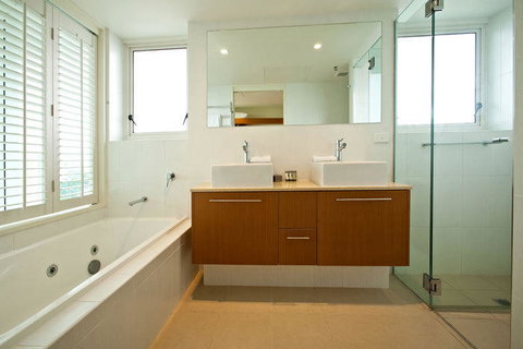 Lanai Riverside Apartments - Tourism Guide 39