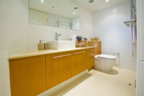 Lanai Riverside Apartments - Tourism Guide 26