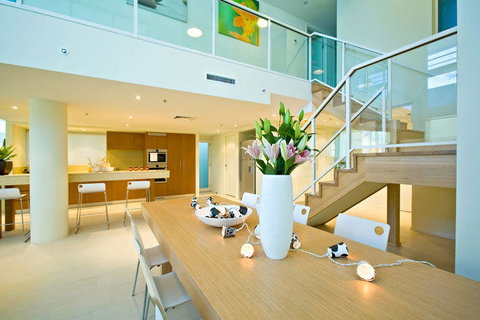 Lanai Riverside Apartments - Tourism Guide 24