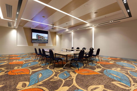 Calamvale Hotel Suites And Conference Centre - Cruises Travel 15