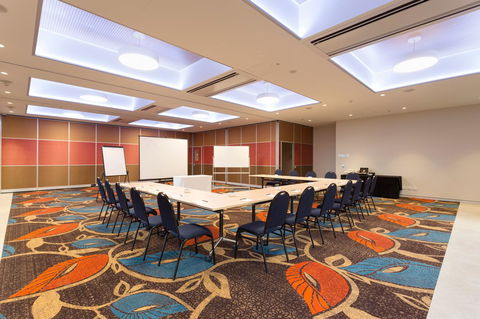 Calamvale Hotel Suites And Conference Centre - Cruises Travel 12