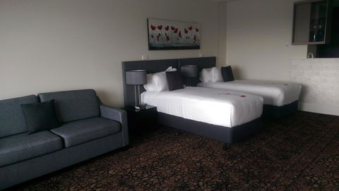 Calamvale Hotel Suites And Conference Centre - Cruises Travel 19