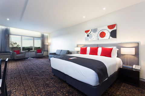 Calamvale Hotel Suites And Conference Centre - Cruises Travel 5