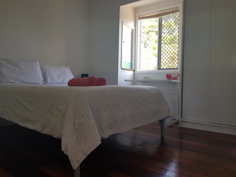 Highland House - Tourism Guide 26