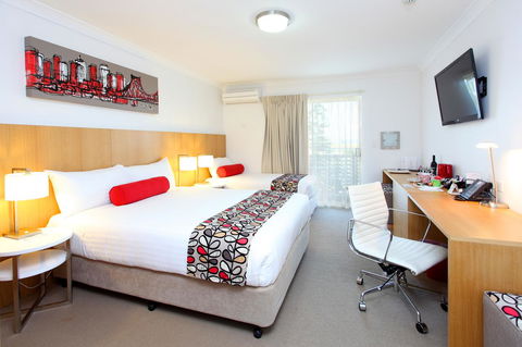 Best Western Gregory Terrace - Cruises Travel 17
