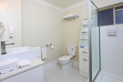 Best Western Gregory Terrace - Cruises Travel 25