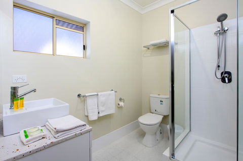 Best Western Gregory Terrace - Cruises Travel 16