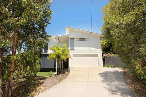 224 Centenary Heights Road Coolum Beach, 500 Dollar Bond, Linen Included - Travel Search 0