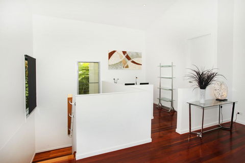 224 Centenary Heights Road Coolum Beach, 500 Dollar Bond, Linen Included - Travel Search 7