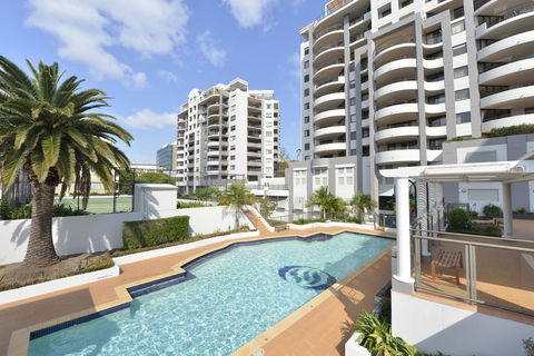 The Oasis Apartments - Cruises Travel 0