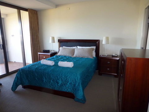 The Oasis Apartments - Cruises Travel 6
