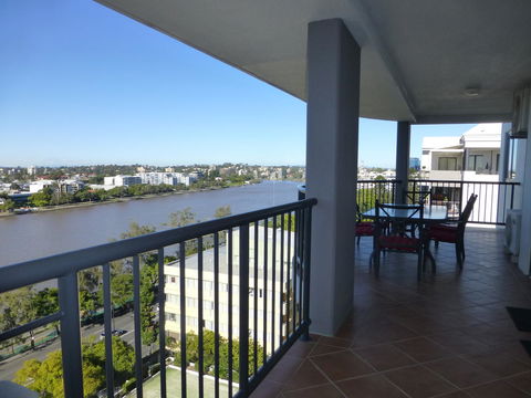 The Oasis Apartments - Cruises Travel 20