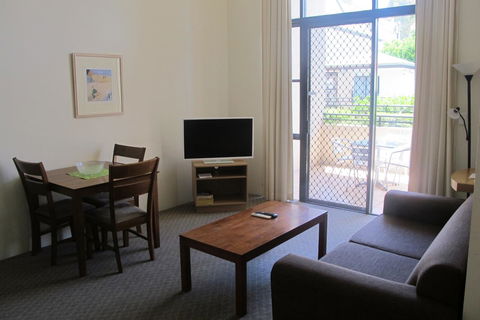Spring Hill Mews Apartments - Cruises Travel 28