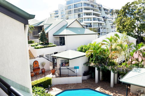 Spring Hill Mews Apartments - Cruises Travel 33