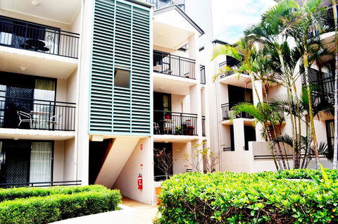 Spring Hill Mews Apartments - Cruises Travel 6