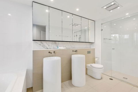 Oracle, 2 & 3 Bedroom Apartments - We Accommodate - Tourism Guide 18