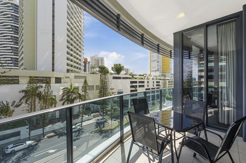 Oracle, 2 & 3 Bedroom Apartments - We Accommodate - Tourism Guide 7