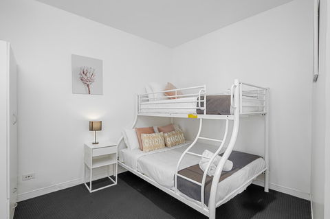 Oracle, 2 & 3 Bedroom Apartments - We Accommodate - Tourism Guide 9