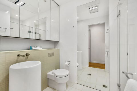 Oracle, 2 & 3 Bedroom Apartments - We Accommodate - Tourism Guide 15