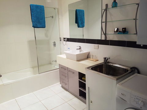 Sutton's Beach Unit - Cruises Travel 18