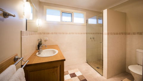 Wattle Grove Homestead Bed & Breakfast - Travel Search 3