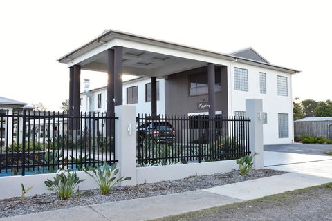 Western Downs Motor Inn - Travel Search 0