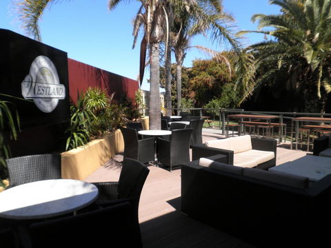 Westland Hotel Motel - Cruises Travel 2