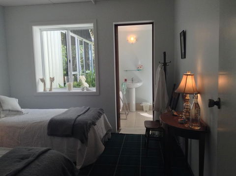Whispering Pines Bed And Breakfast - Cruises Travel 2